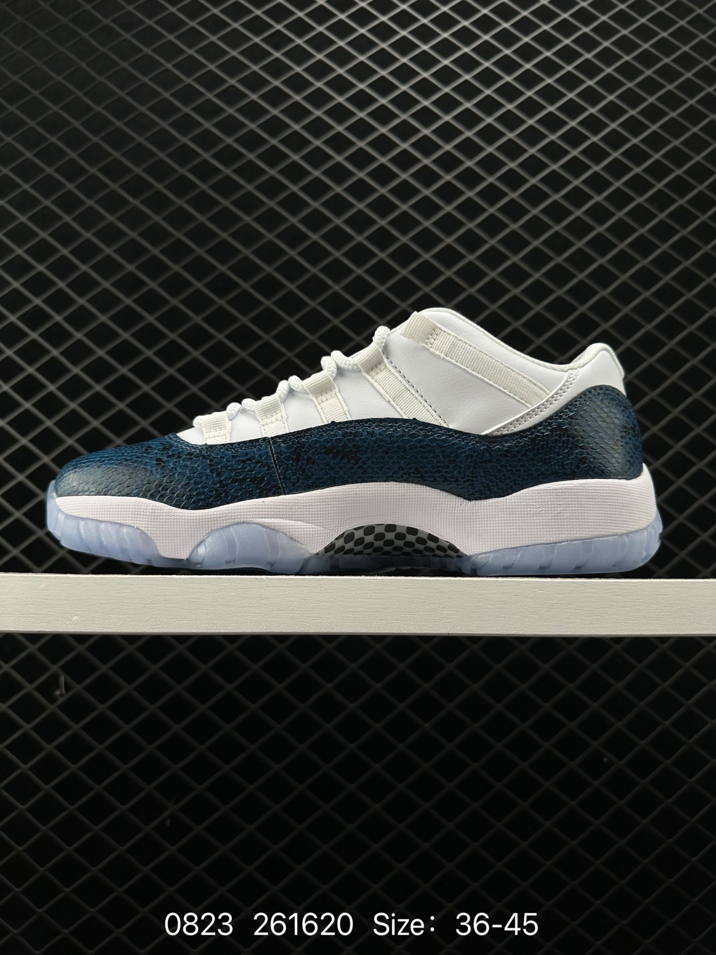 Nike Air Jordan 11 Retro Low”Concord“